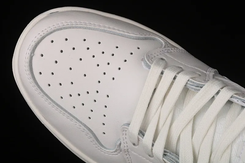 All categories Air Jordan Jordan series basketball shoes Air Jordan 1 High Z version Dr x Air Jordan 1 High AJ1 Joe 1 Dior joint all white high top CN8607-012